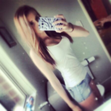 sammylouise1996's profile picture. 