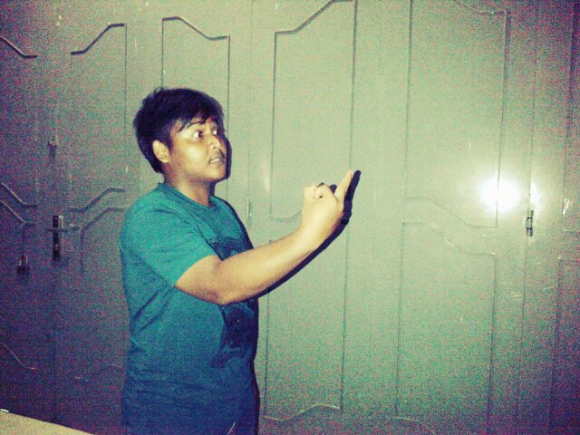 Ingat.... Kau gak bakal bahagia