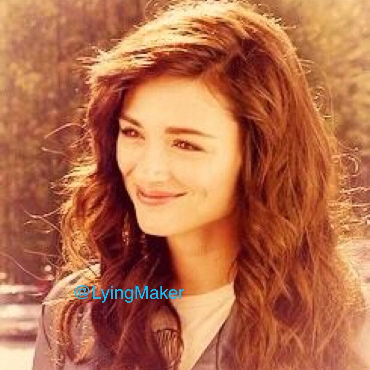 ~Smile, Allison, someone might be falling in love with you~Single,Huntress,Friend,Daughter~{#TWRP}Im an Alien