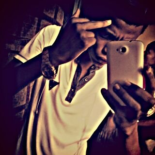 iam_deowizzy's profile picture. M̶̲̥̅ε̲̣̣̣̥! Myself nd I ♡̷̴̬̩̃̊ the things that makes  M̶̲̥̅ε̲̣̣̣̥! Happy .love u̶̲̥̅̊ been lively ,hmmmMmm what do u̶̲̥̅̊ fink suck mst abt dem .it demselve.