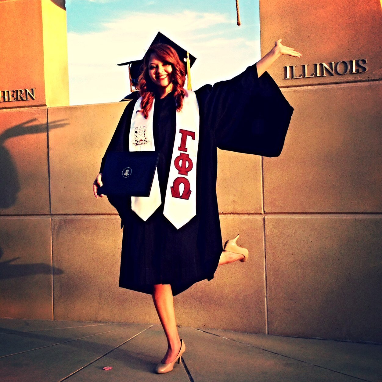 _N0L0V3's profile picture. You Can Never Be Overdressd or Overeducated 

XXIII•NIU•GPhiO