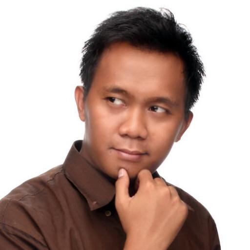 just an ordinary guy who live in ordinary life. simple and enjoying life that's my line.