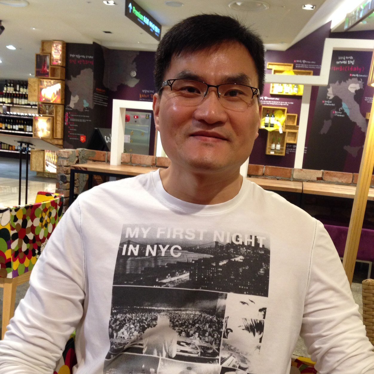 hmogoo's profile picture. 스키,여행,등산,사진을 좋아하고 IT와 택티컬제품에 관심이 많습니다.