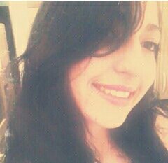 18 anos, Sagitariana.  ~ Catanduva-sp 	~  Uns dizem revoltadaa , eu digo magoada!! ,
