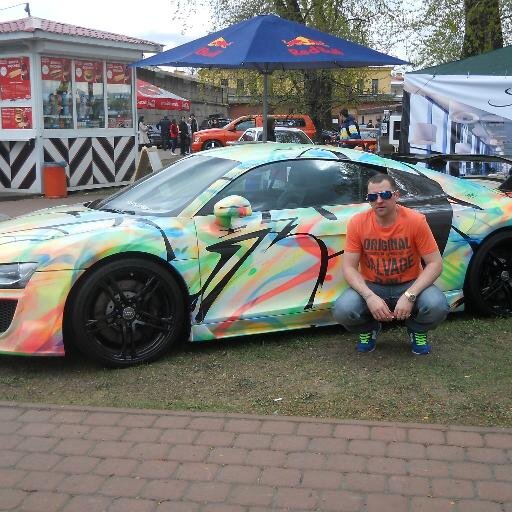 B_IvanR's profile picture. Тот, кто не идет вперед движется назад