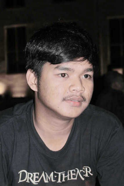 CINTA PEMBODOHAN© dunia terasa beda ketika ditinggal BOKAP                            ✗ngga ada yang namanya teman sejati ☂