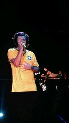 You've beem lonely, you don't even know me  But I can feel you crying @Japa_Do_Hazza