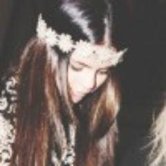 lei lo amava più di quanto odiasse se stessa,e credetemi,si odiava tantissimo.||19 maggio 2013||directioner.|| @ComeLaura è la mia vita.