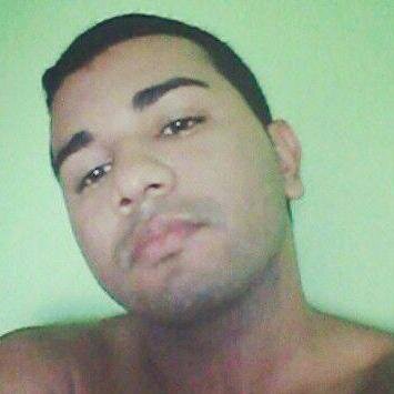 Cicinhopetrelle's profile picture. 