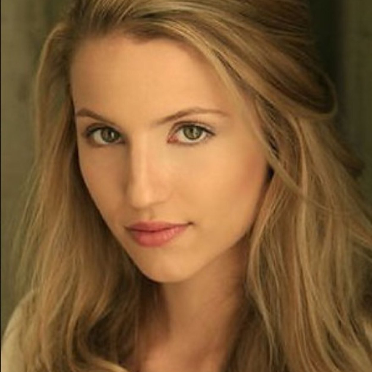 Hi Im Quinn. Im at Yale now living on campus { RP any ship also Bi}