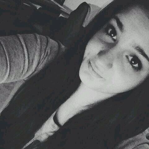 follow me and i follow you back (: ♥ 
I'm a Directioner ♥ Instagram: Cataa_89 ❤️