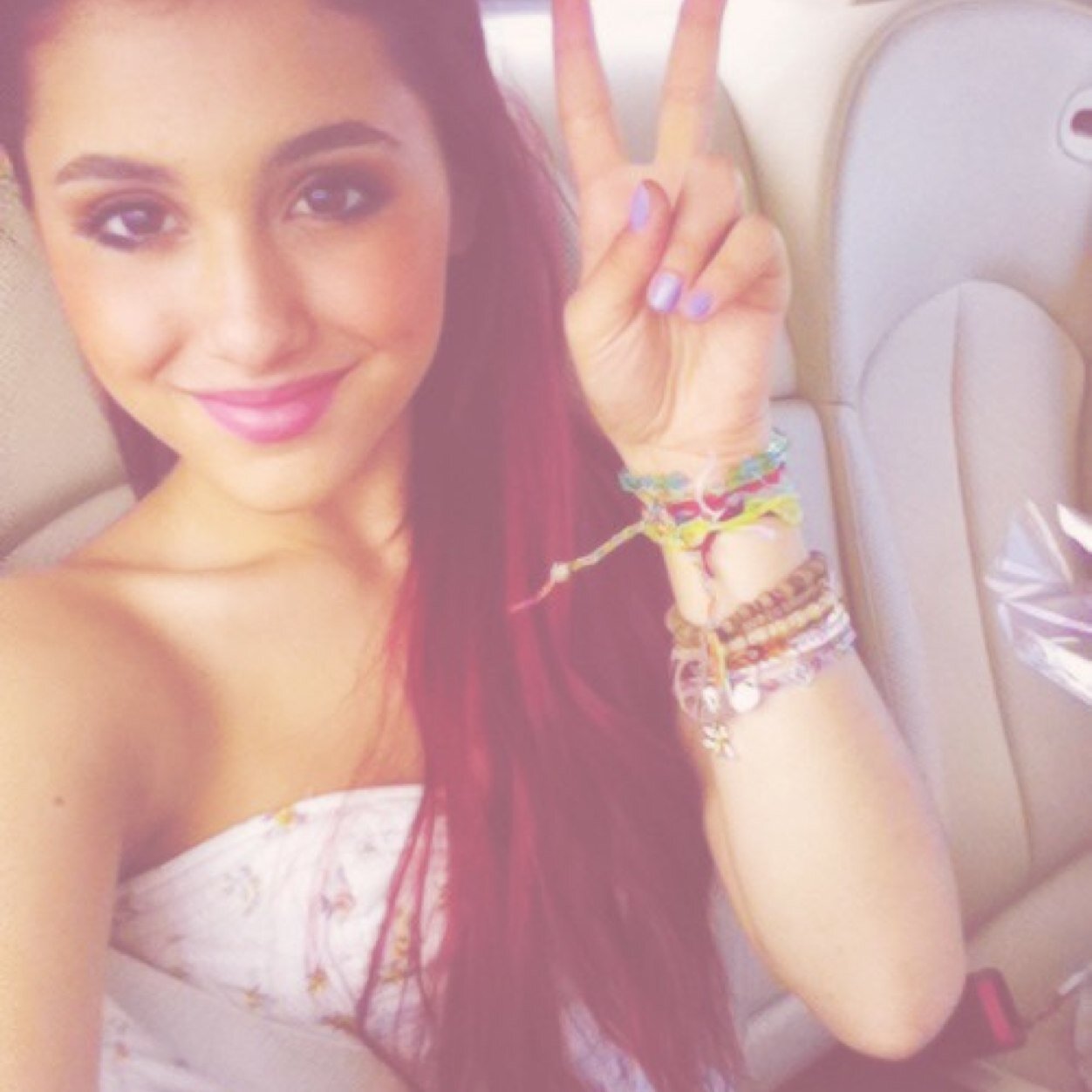 the loves // i love ariana grande so much