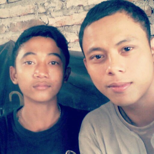 ade_adsa's profile picture. Aku Baik yang pastinya.... |
Terserah anda menilai saya bagaimana