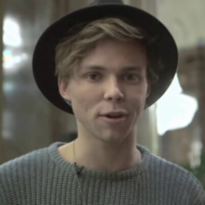 follow @lashtonsbandana @lashtonsbandana @lashtonsbandana