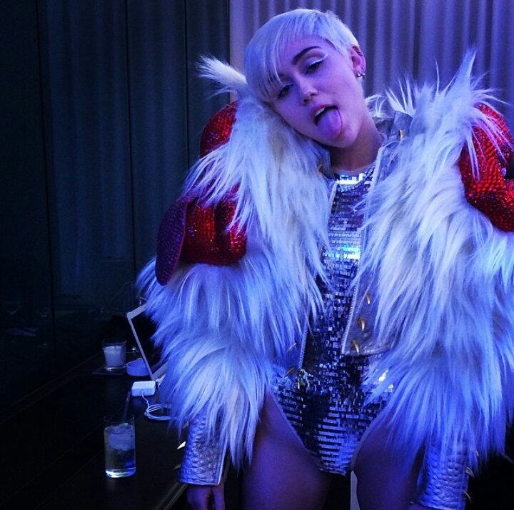 IHelpSmilers's profile picture. Follow @Cindy_Sraj