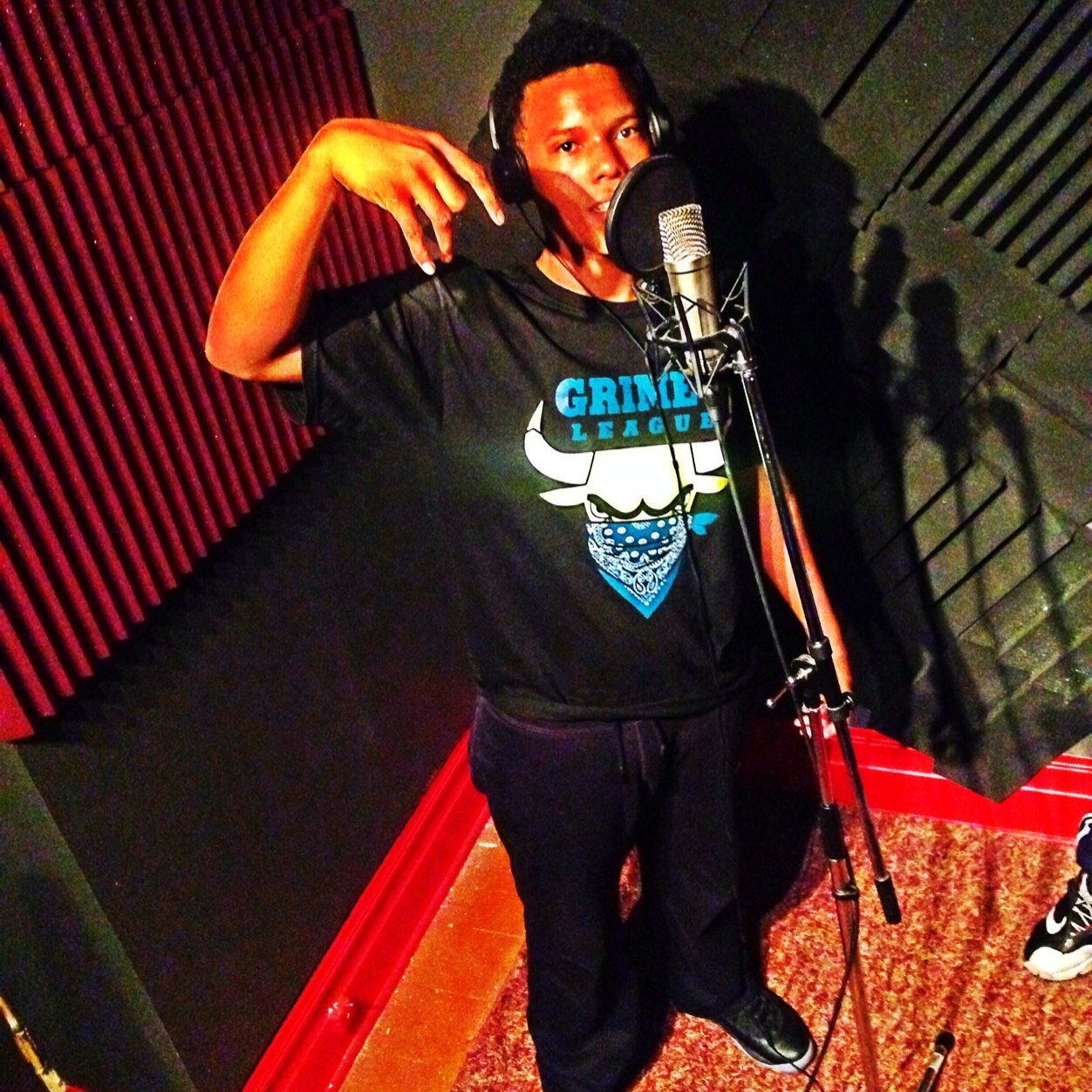 DMONEY BOOK ME/FEATURE CALL OR TEXT 6304010100