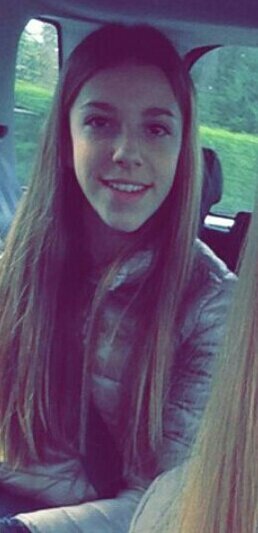 Ik hou van mijn knappe vriendinnetje, ze is van mij. Xxjevriendje ♡