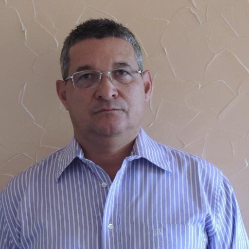 Profissional de Vendas na área Comercial do seguimento de GLP (gás e óleo) e combustíveis. Graduação em Economia, três pós: ADM/Pessoas/MBA Gest Estra.Logística