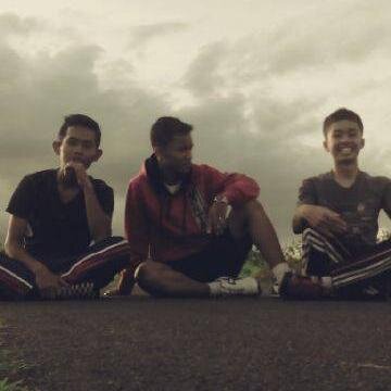 EkoputrajayaPj's profile picture. Bersama orang lain aku mungkin malu-malu, tapi kalau sudah bersama sahabat, aku berubah menjadi sangat gila!