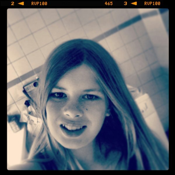♥Love My friends♥..Follow me..:)