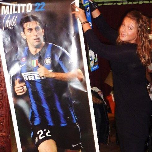 anima cosmopolita, viaggiatrice dentro... adoro i gatti, la musica, i telefilm, i libri e dulcis in fundo... la mia squadra del cuore: l'inter!!!
