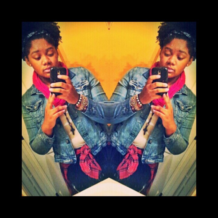 What it do....follow me on IG: @queen_underground UNIXORNS ARE WHATS IN...Bool ass xhick soooo fuck wit me yall go buy yall a mixtape....PROJECT LOYALTY