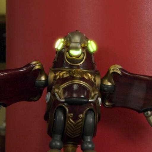 Faithful companion to the Kaizoku Sentai Gokaiger. Not a bird.