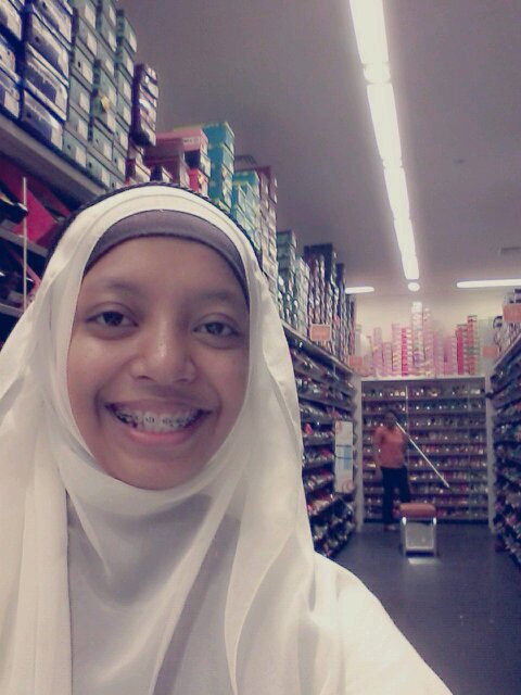 astrii_G22's profile picture. Jangan lupa follow twitter baru aku ya @Astri_g22 soalny yg ini ga bisa d buka d komputer lagi :'(