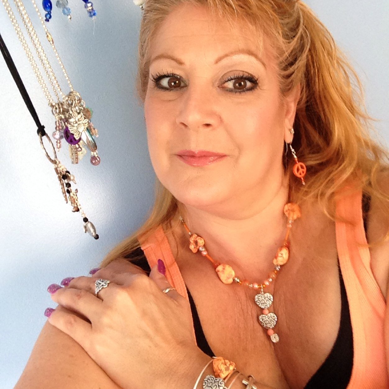 Hand Made Inspirations & More~Love All People~Love to Socialize & Network~Love Antiques & their History~Love Good Food & Drink