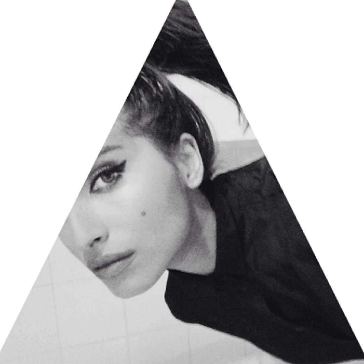 Instgram: i.meera
