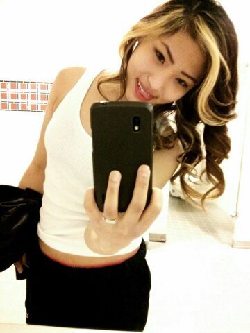 slutty_gurl1's profile picture. bish whet