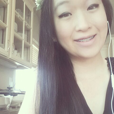I'm Vivian :)
