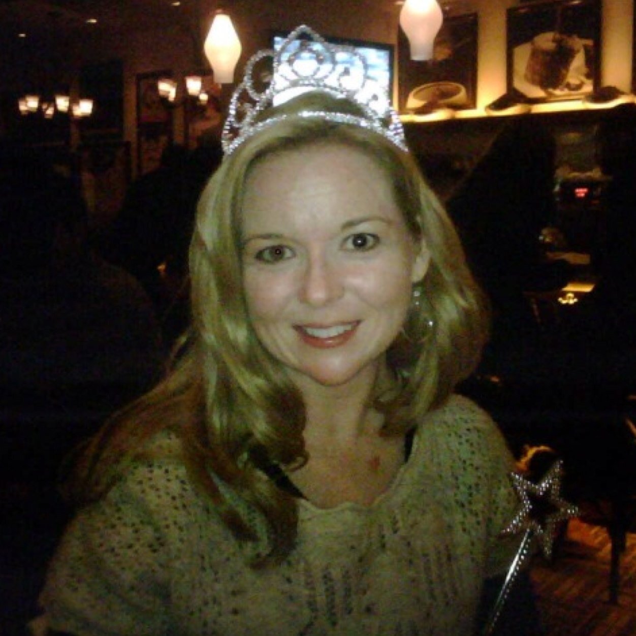 JenFlo3's profile picture. Runner-PSU Alum-Grateful Kidney Transplant Recipient-Tone It Up girl- RunDisney half marathoner-Lover of all music & any beach-Terrible speller