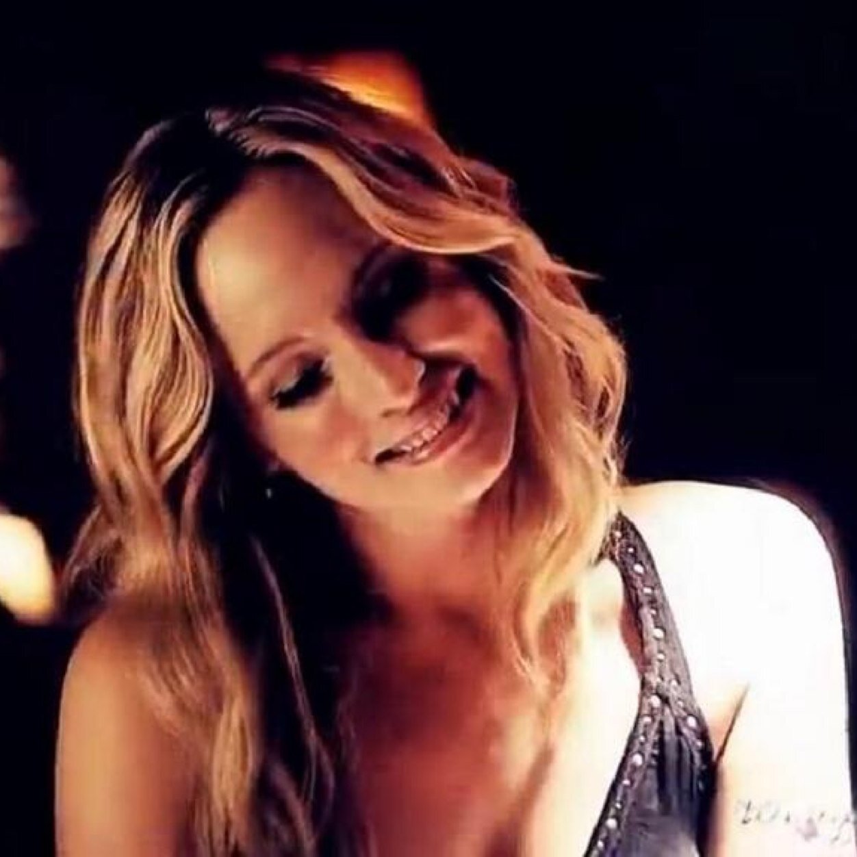♱Sometimes I'm crazy but I'm no longer the little Caroline, who needs help♱ ~~#Strong #Bunny ~~ (RP+18~Single~H:On~Vampire)