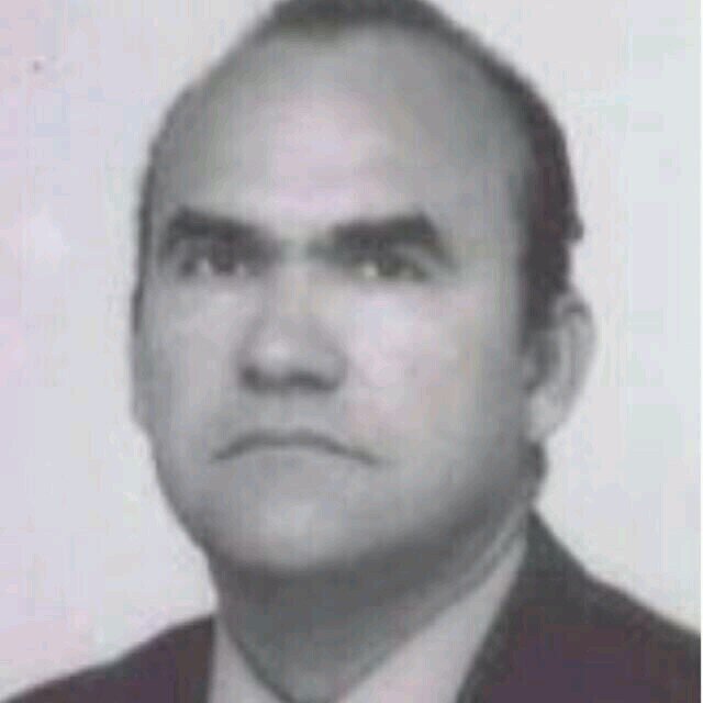 Sociólogo - Abogado. administrativista. penalista. negociador de conflcitos. Mg estudios políticos económicos