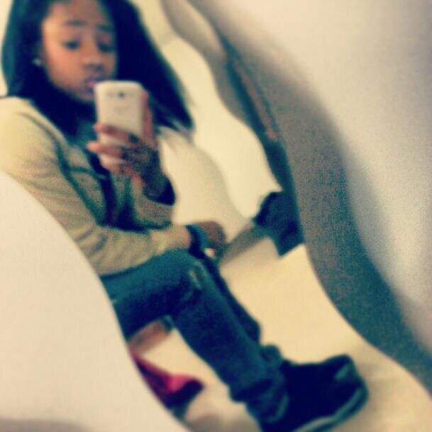 Modelmaterial5's profile picture. 