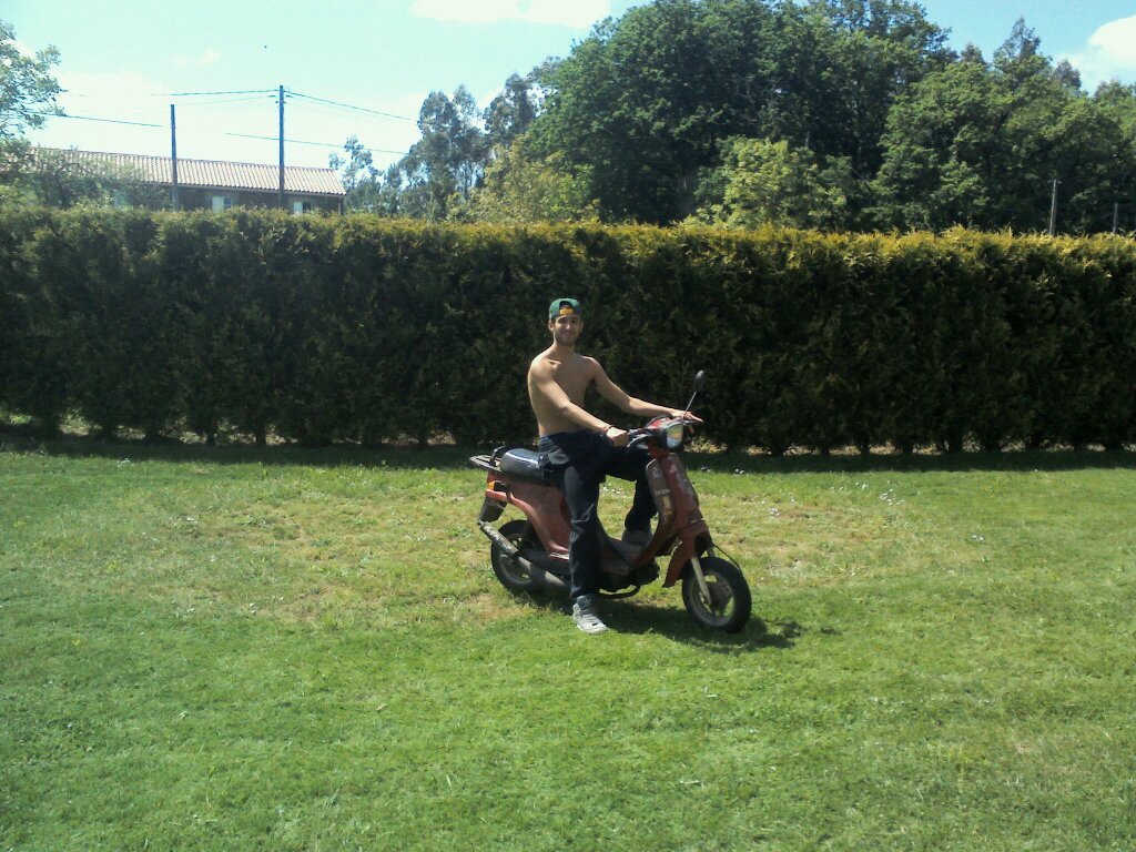 rooigomez's profile picture. de risas. Ser como eres y no como quieren que seas.