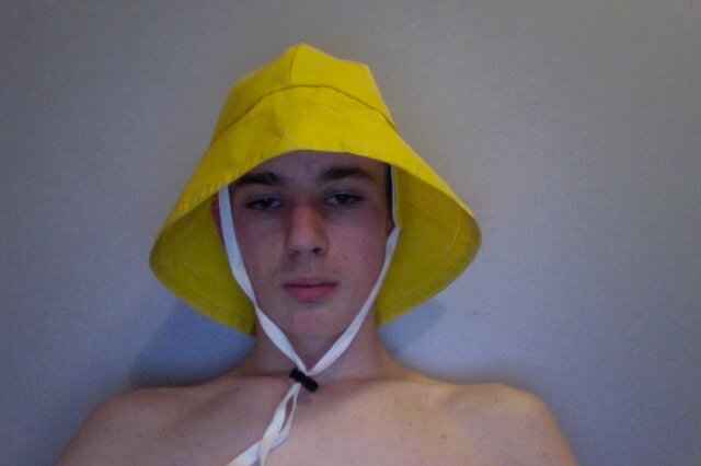Bucket hat