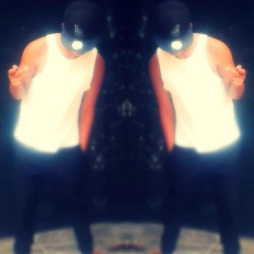 Sigueme :3 te sigo xD nos seguimos :D ^^