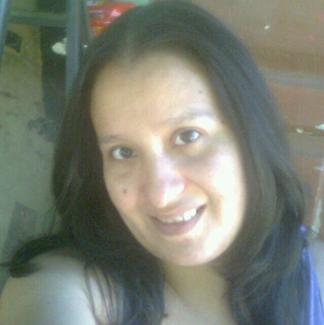 mama de Sebastián,Alexandre y Valentina y enamorada de los tres toda la vida