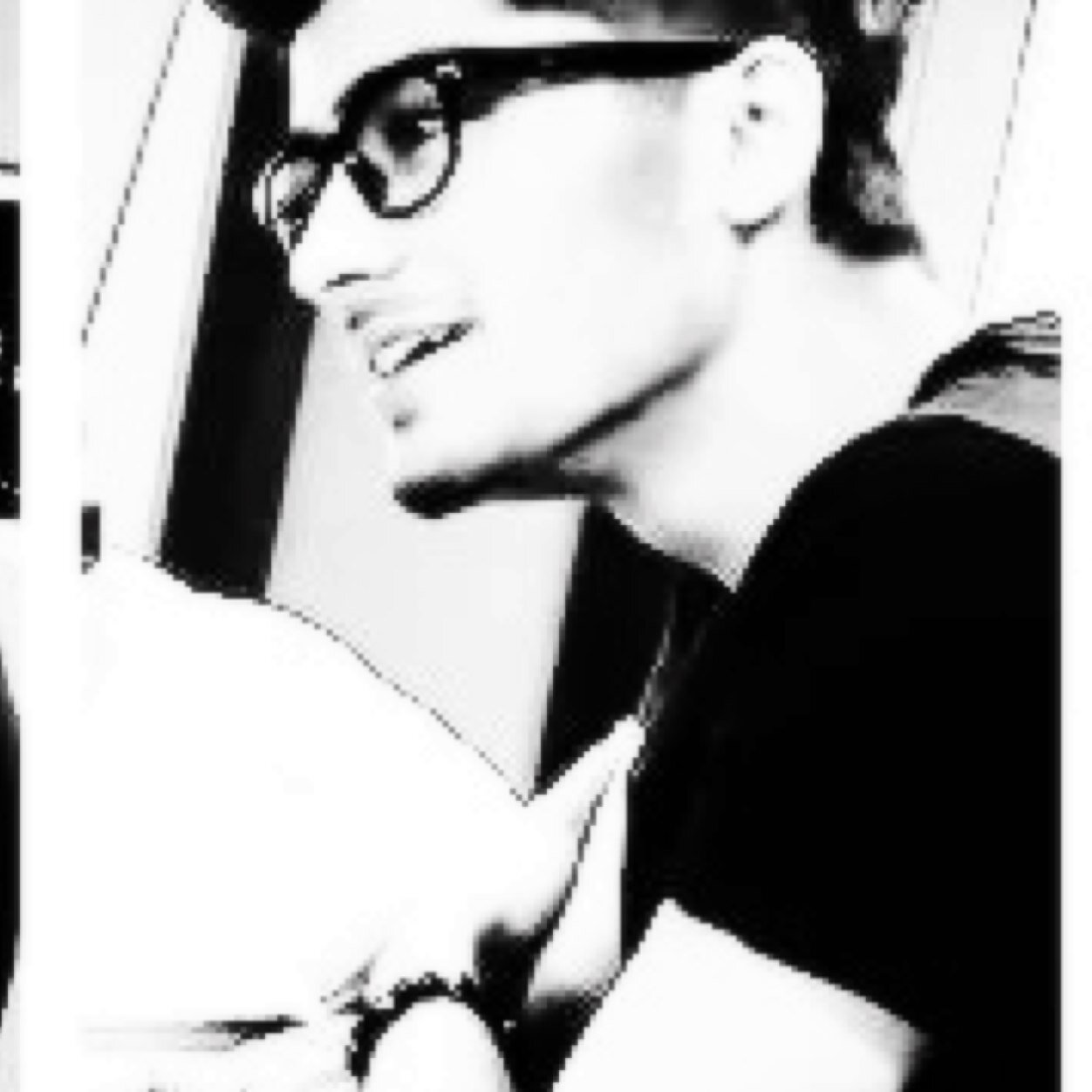 ask for a follow back on @raybanzouis
