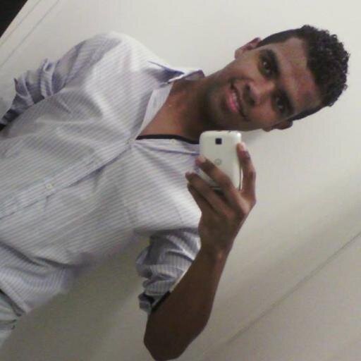 nunca deixe que lhe digam q vc não pode nada,
porque vc pode tudo,até mesmo o impossivel