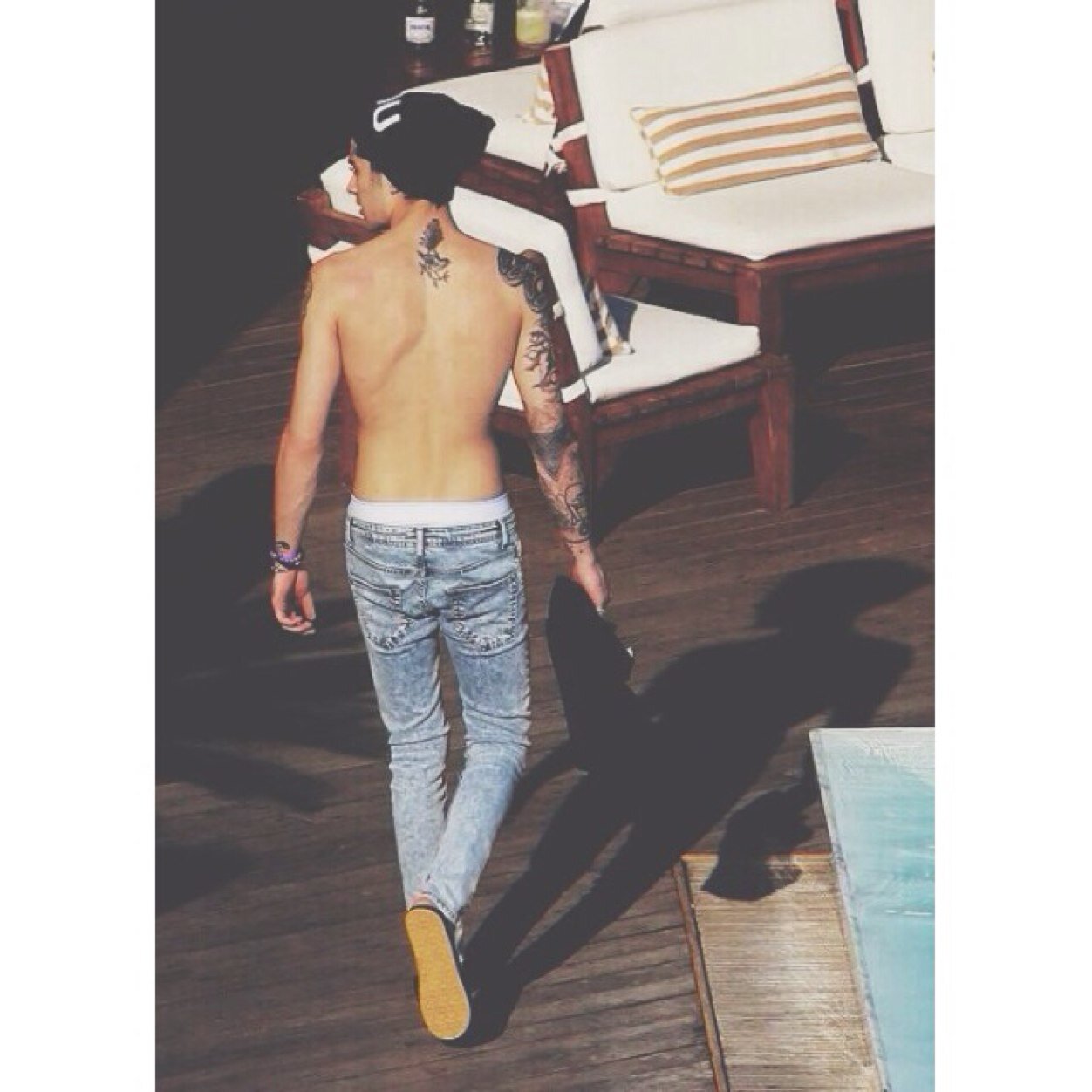 HEYO BABE :) HERE'S A FREE FOLLOW; GO FOLLOW @nopeashtxn ILY