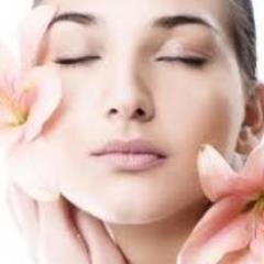 Nurse Practioner who specialises in Facial Rejuvenation Treatments with Beauty Injections to help reduce the appearence of lines & wrinkles 
Tel: 07429 507918
