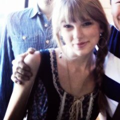 uai donti iu replei me, @taylorswift13?