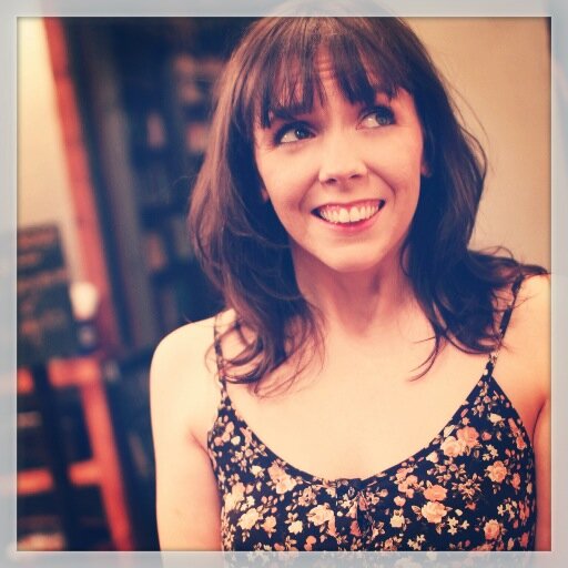 #SoloShow A NEW ONE WOMAN SHOW exploring 1 girls breakneck journey thru a nite of speed dating, attempting to connect w/any1 to fix her broken past.
