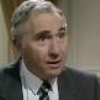 Sir Humphrey(@pinstripedline) 's Twitter Profileg