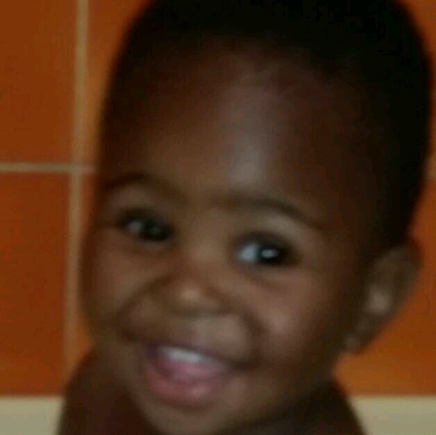 Ramaanor's profile picture. Activist//Professional//Mukololo wa Ha Mphephu-Ramabulana // African nationalist// Social Democrat ✊✊✊

I respect the authority of truth,facts and logic.❤❤