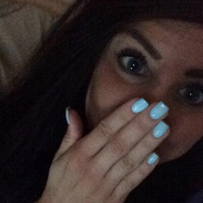 Profile Picture of V (@VickyGrant105) on Twitter