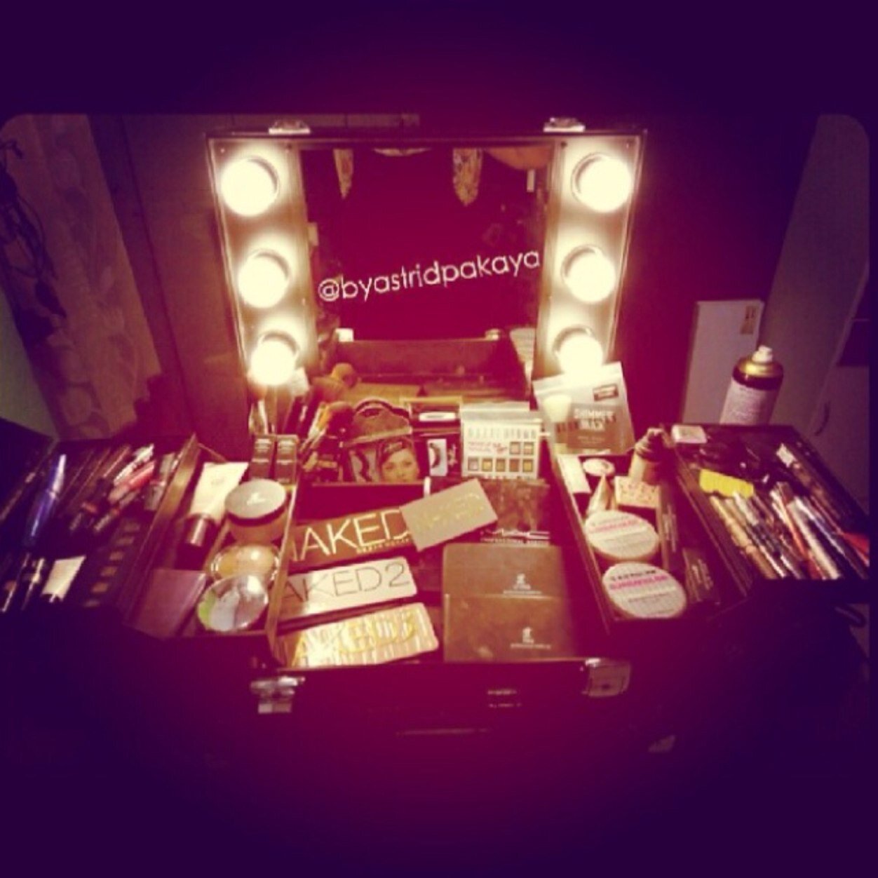 Make up artist and Hairstylist MANADO ( freelance ) Info : BBM 75B7129B / LINE : astridpakaya , HP : 082196651537 / 08979791092